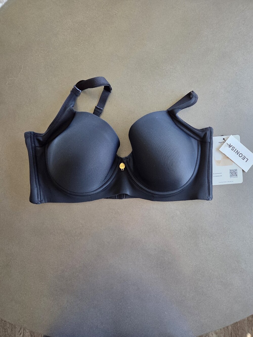 Leonisa Black Back Smoothing Bra with Soft Full Coverage Cups Size 38B NWT